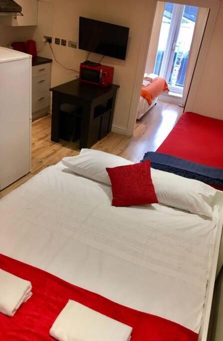 One Bedroom Flat In Central ลอนดอน ภายนอก รูปภาพ